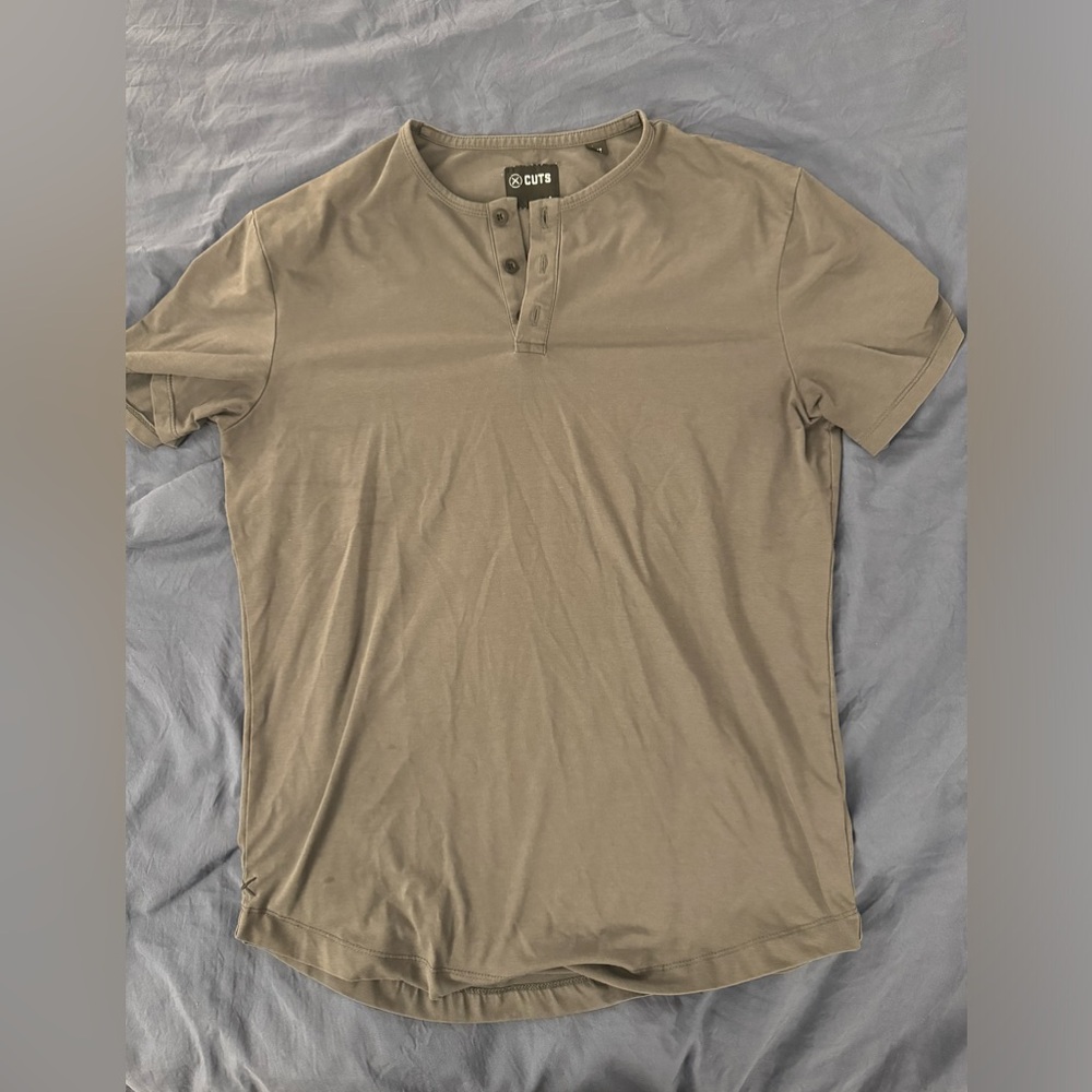 Cuts Henley Charcoal Gray Size Small